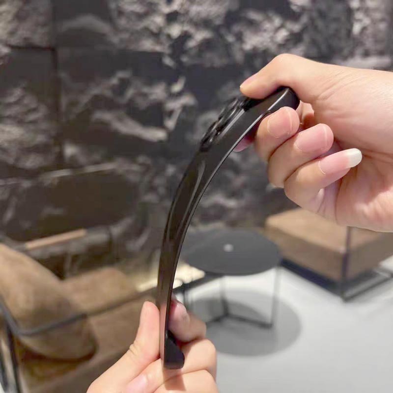 ??Christmas promotion 40% off??Slim Frameless Magnetic Phone Case for iPhone